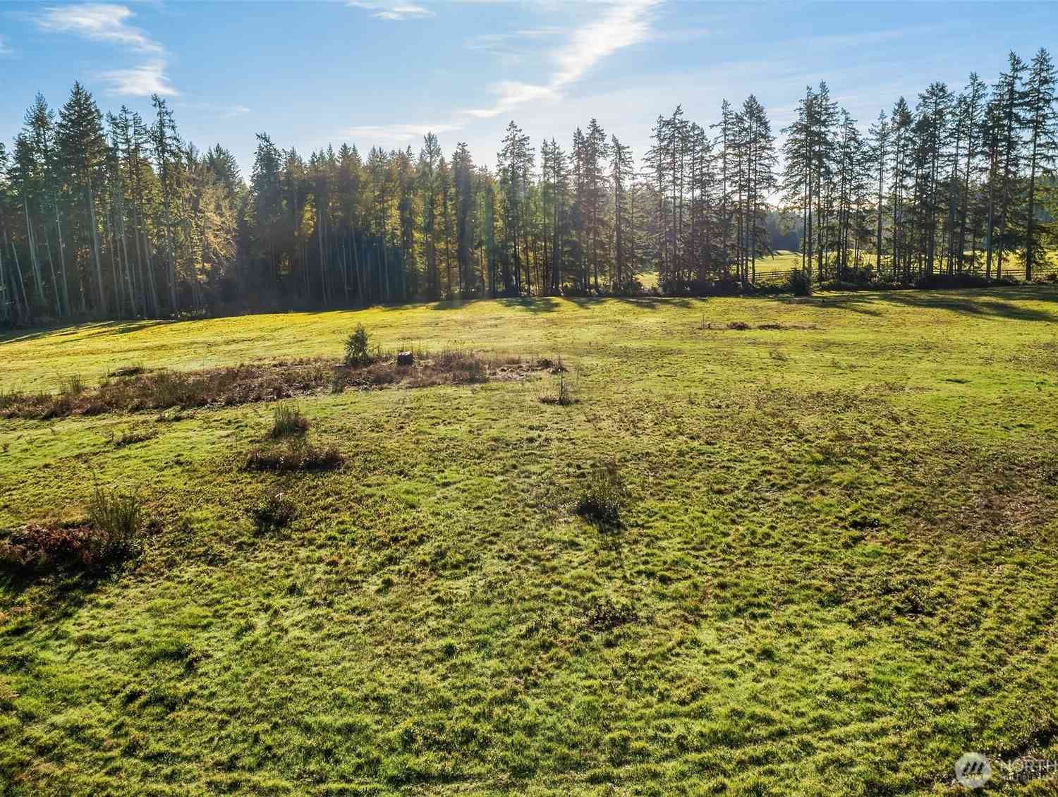 Vacant Land For Sale - 12 XXX SW 220th Street<br/> Vashon, WA 98070