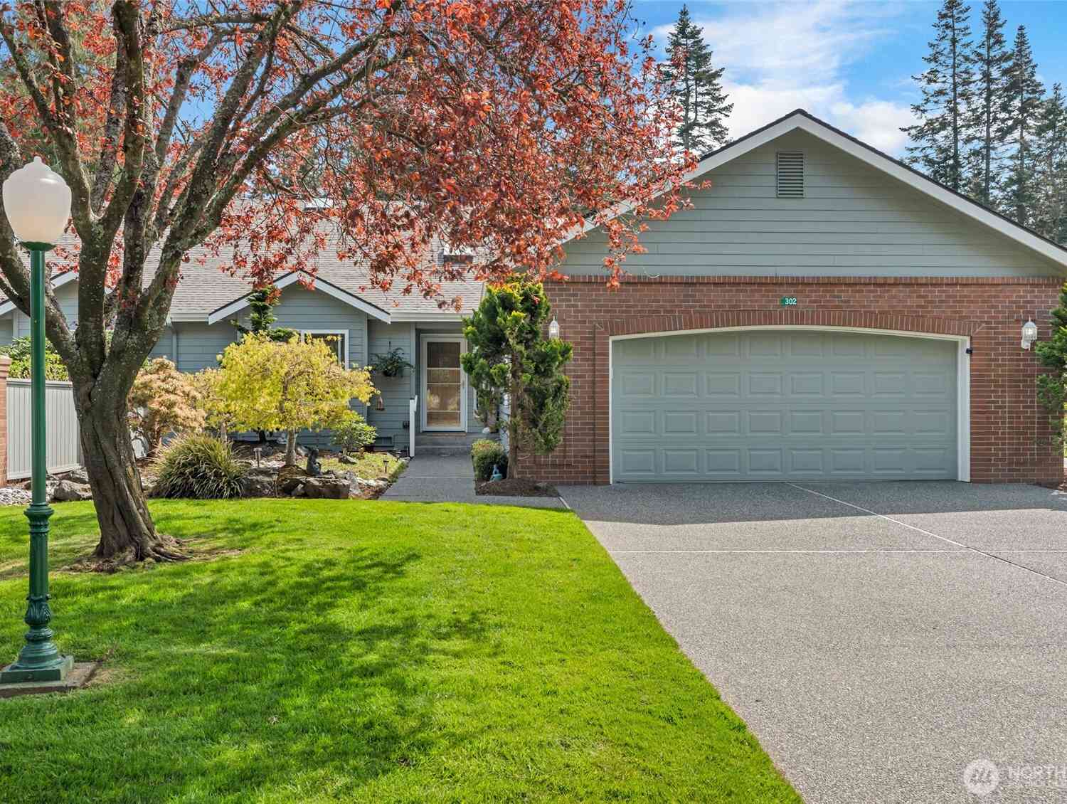 Condo For Sale - 302 Foursome Drive<br/> Clallam County, Sequim, WA 98382