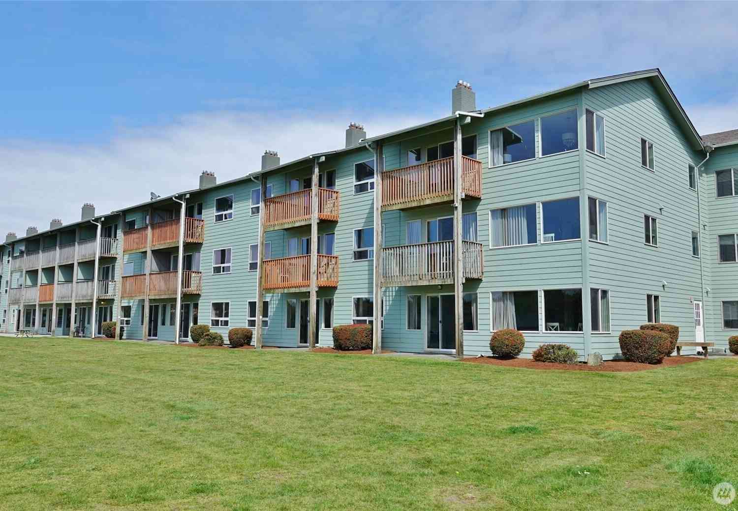 Condo For Sale - 643 Ocean Shores Boulevard #102<br/> Grays Harbor County, Ocean Shores, WA 98569