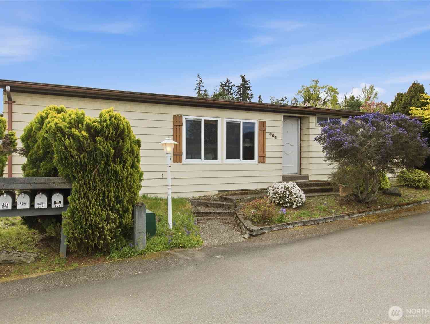 Mobile Home For Sale - 2500 Alder Street #304<br/> Milton, WA 98354