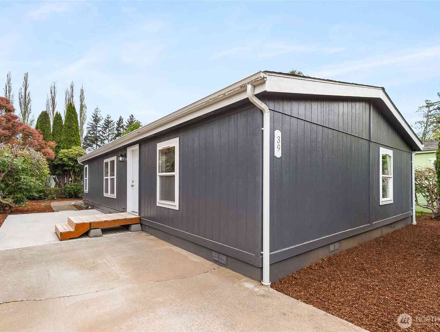 Mobile Home For Sale - 2350 Douglas Road #39<br/> Ferndale, WA 98248