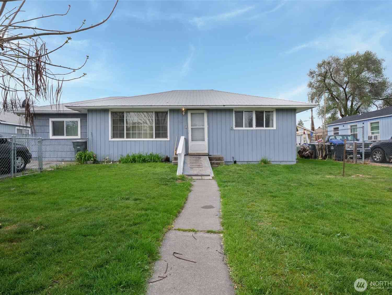 Homes For Sale - 542 N Central Drive<br/> Grant County, Moses Lake, WA 98837