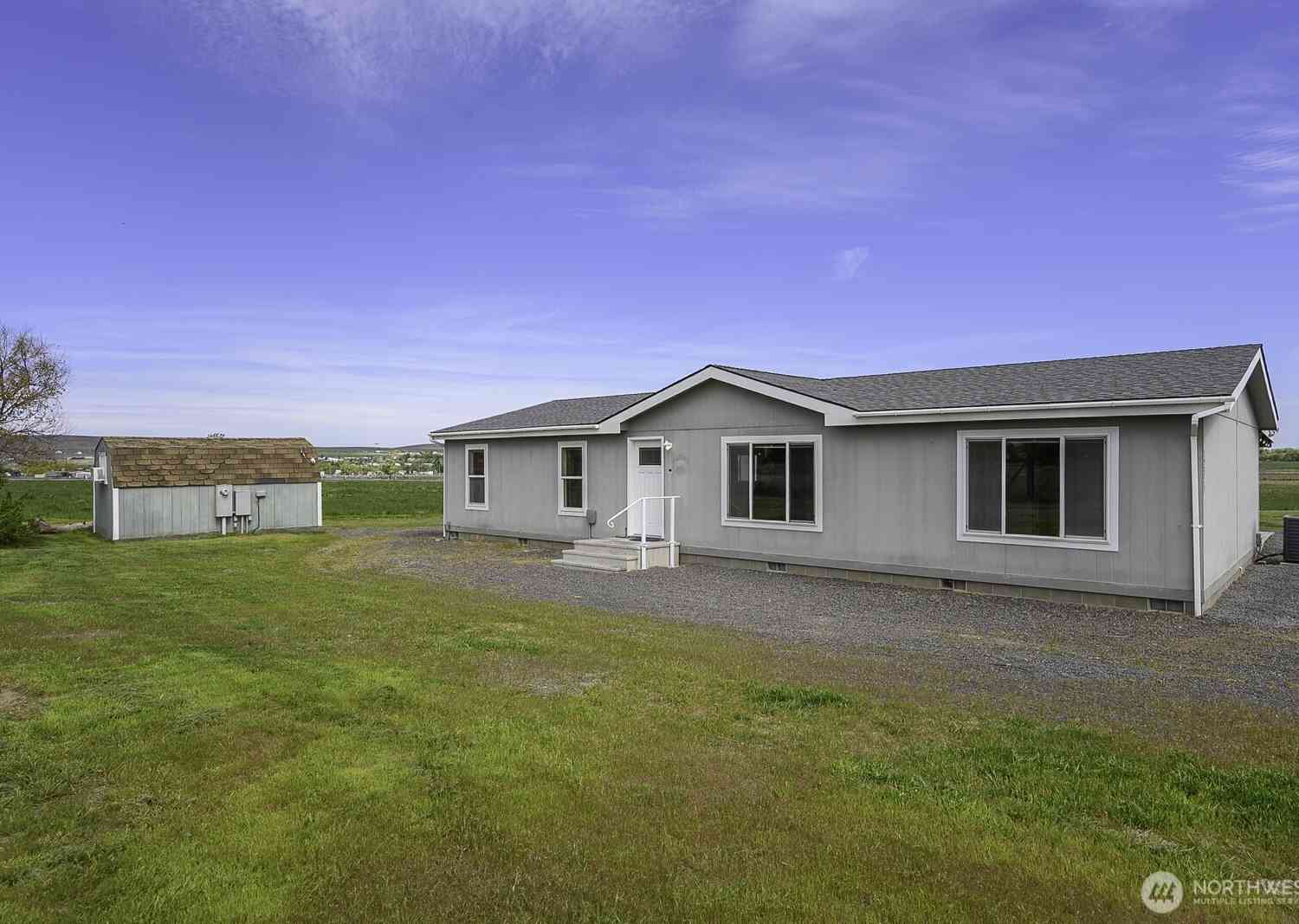 Mobile Home For Sale - 19373 Division Road<br/> Grant County, Soap Lake, WA 98851