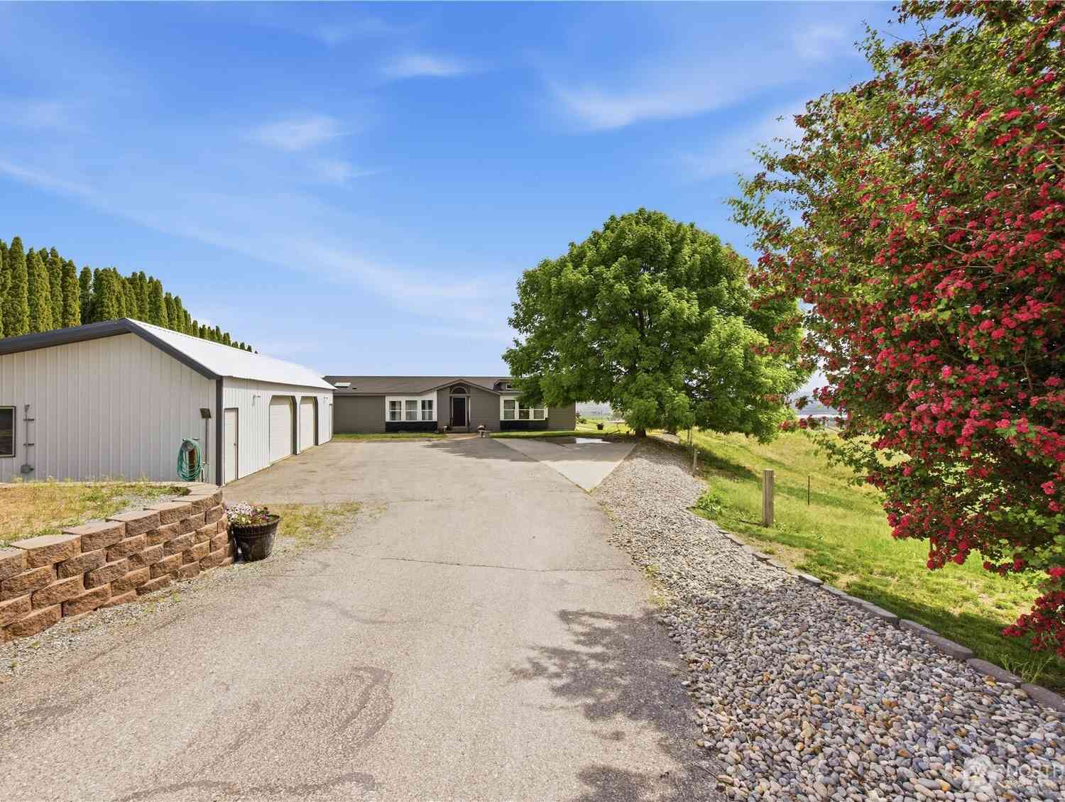 Mobile Home For Sale - 66 Lakeview Way<br/> Brewster, WA 98812