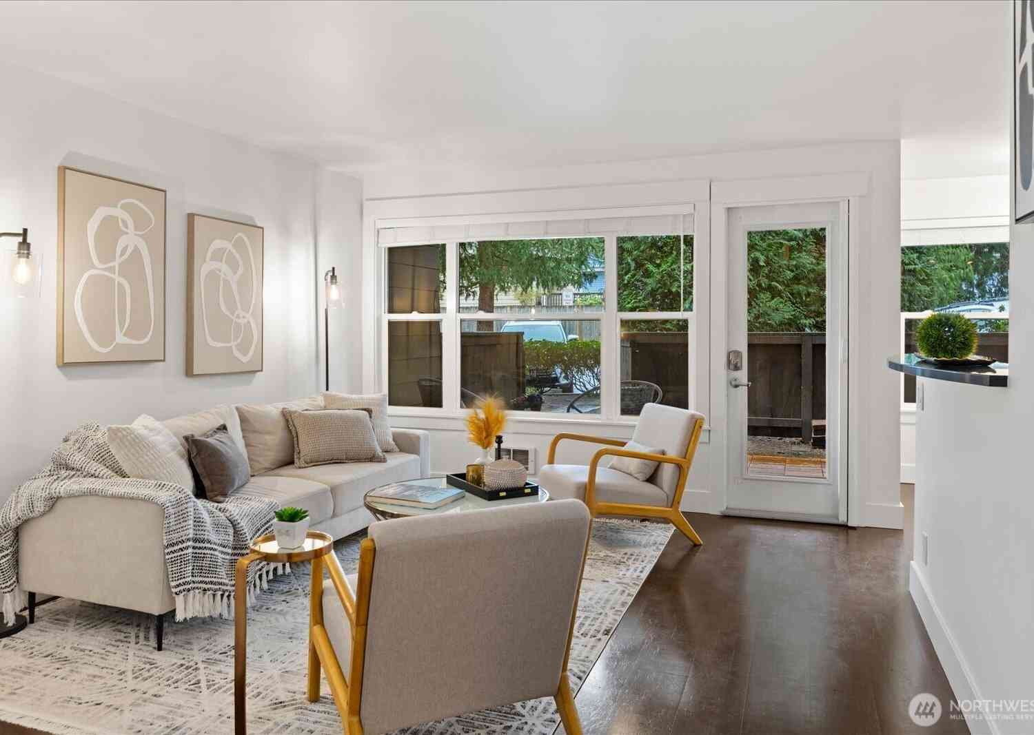 Condo For Sale - 22910 90th Avenue #D206<br/> Edmonds, WA 98026