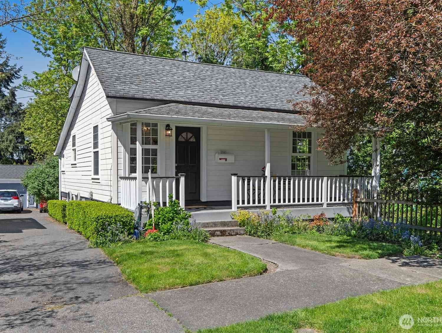 Condo For Sale - 60 Cedar Avenue<br/> Snohomish, WA 98290