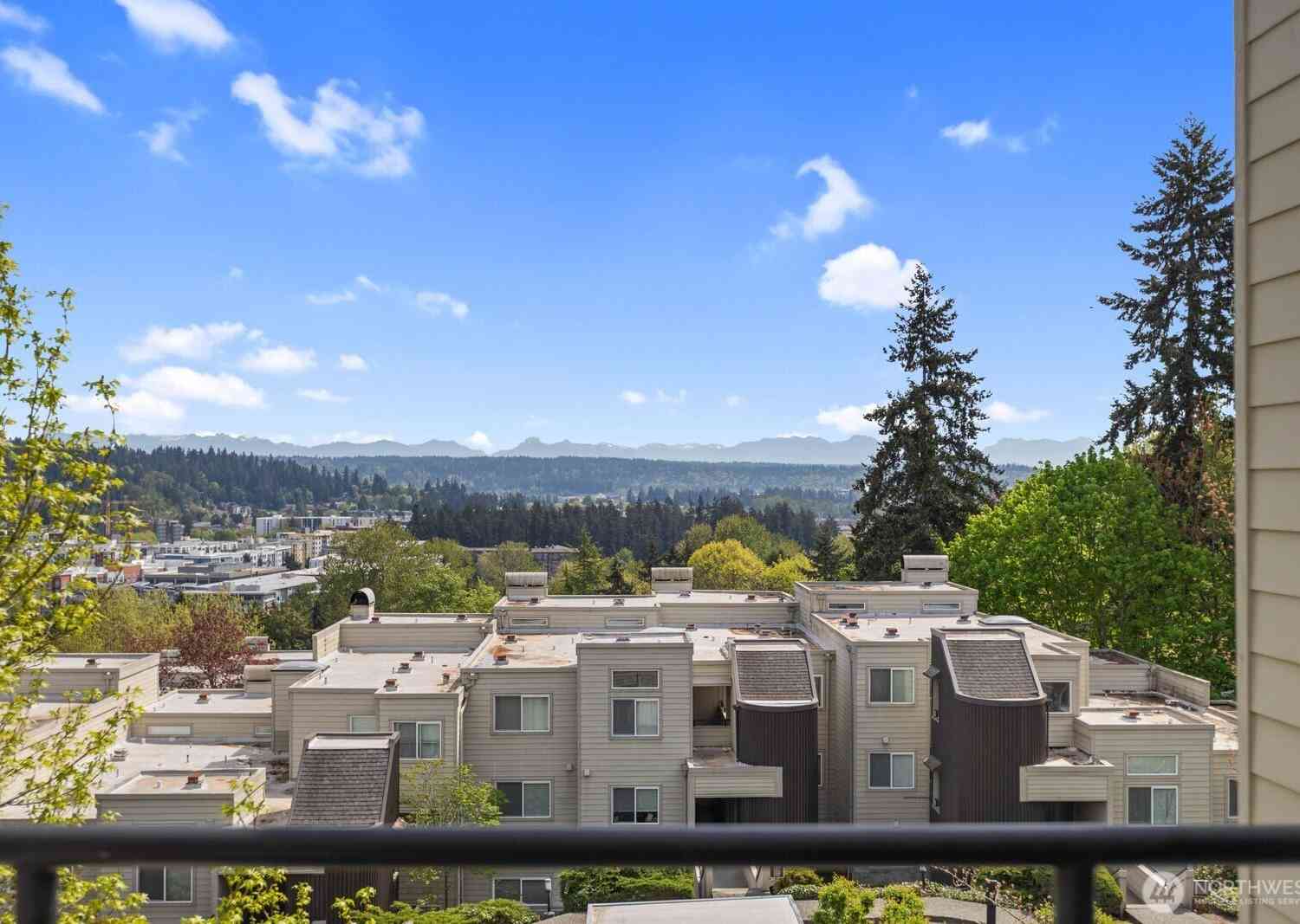Condo For Sale - 7347 Old Redmond Road #119<br/> Redmond, WA 98052
