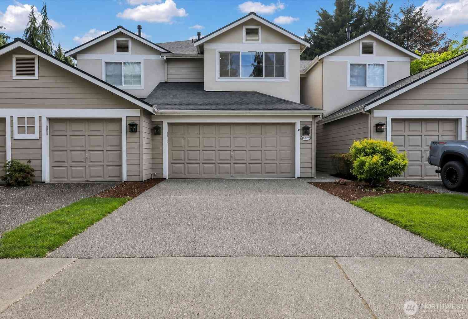 Condo For Sale - 18397 NE 97th Court<br/> Redmond, WA 98052