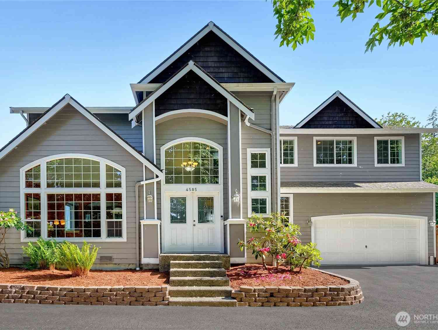 Homes For Sale - 4585 S 192nd Lane<br/> SeaTac, WA 98188