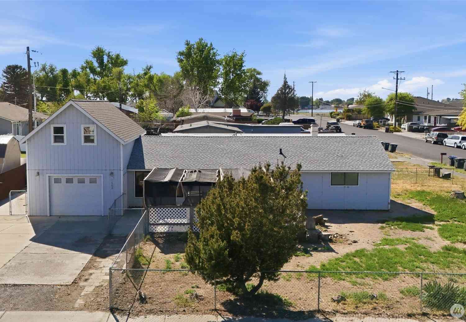 Homes For Sale - 1602 W Fern Drive<br/> Grant County, Moses Lake, WA 98837