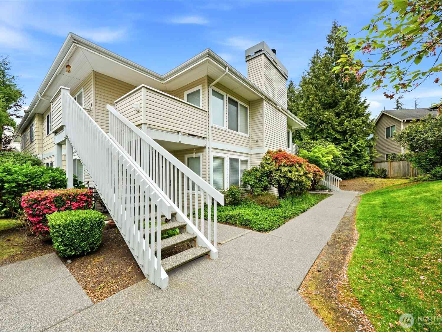 Condo For Sale - 9210 Market Place #K203<br/> Lake Stevens, WA 98258