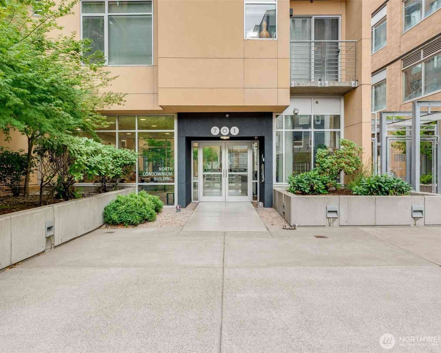 Condo For Sale - 701 Columbia Street #414<br/> Vancouver, WA 98660