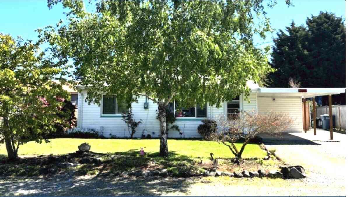 Homes For Sale - 504 10th Avenue<br/> Milton, WA 98354