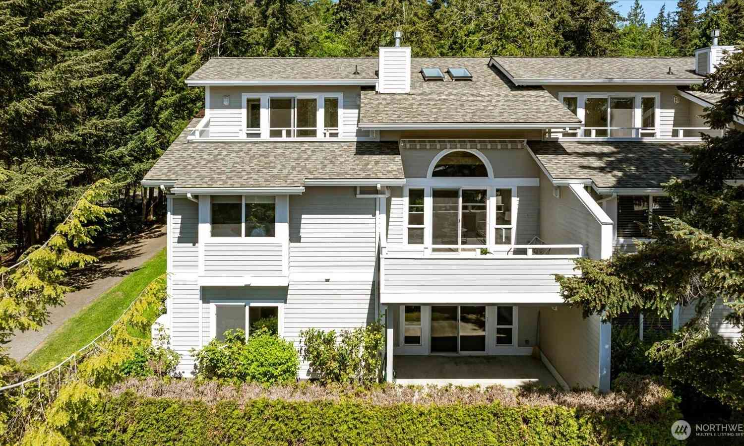 Condo For Sale - 5653 Useless Bay Avenue #603<br/> Langley, WA 98260