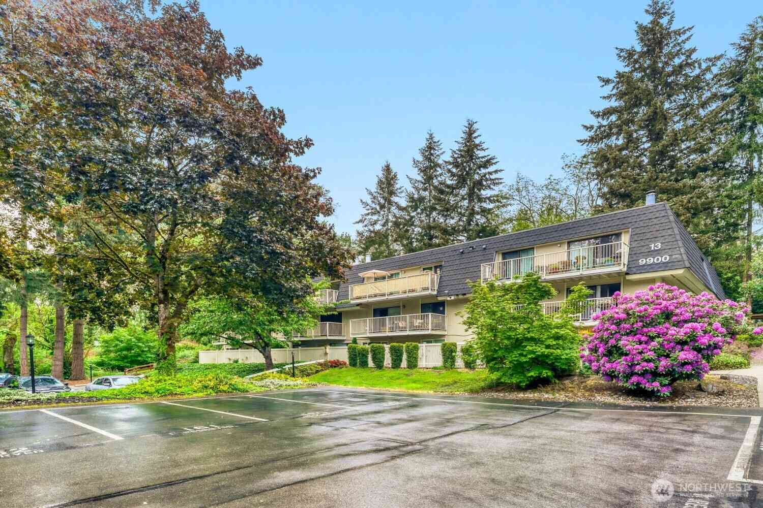 Condo For Sale - 9900 NE 124th Street #1306<br/> Kirkland, WA 98034