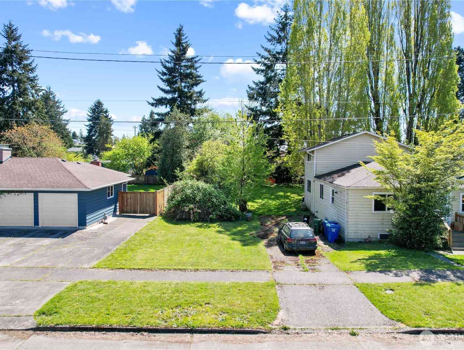 Vacant Land For Sale - 1417 SW Donovan Street<br/> Seattle, WA 98106