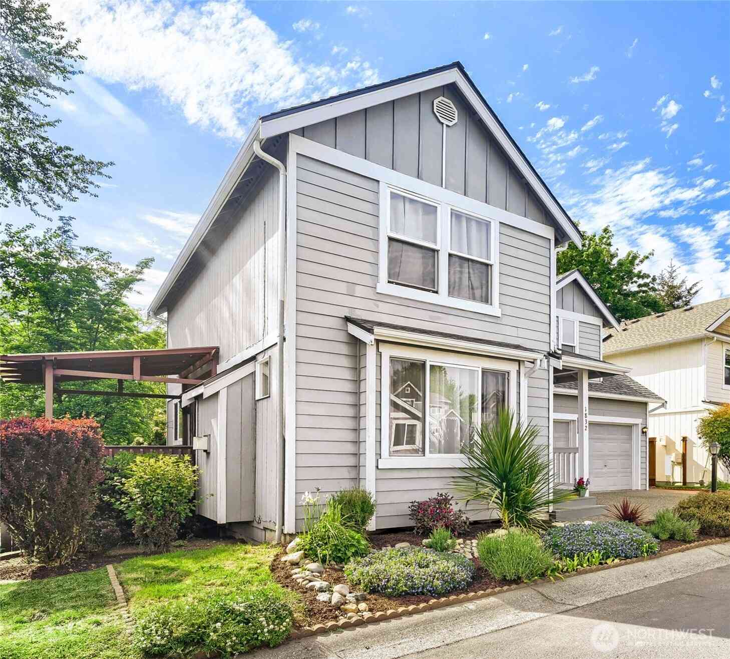 Condo For Sale - 1832 82nd Avenue<br/> Lake Stevens, WA 98258