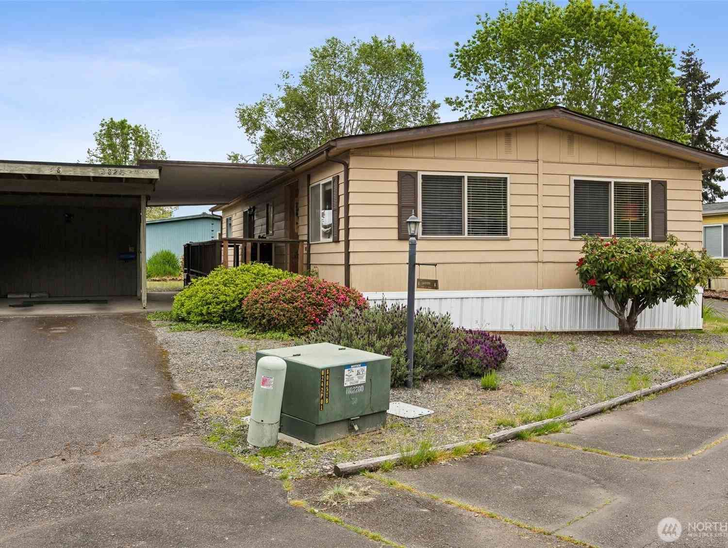 Mobile Home For Sale - 2827 34th Avenue Ct #58<br/> Tacoma, WA 98443