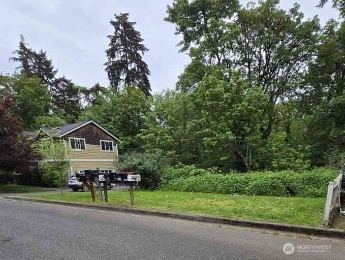 Vacant Land For Sale - 22518 13th Avenue<br/> Des Moines, WA 98198