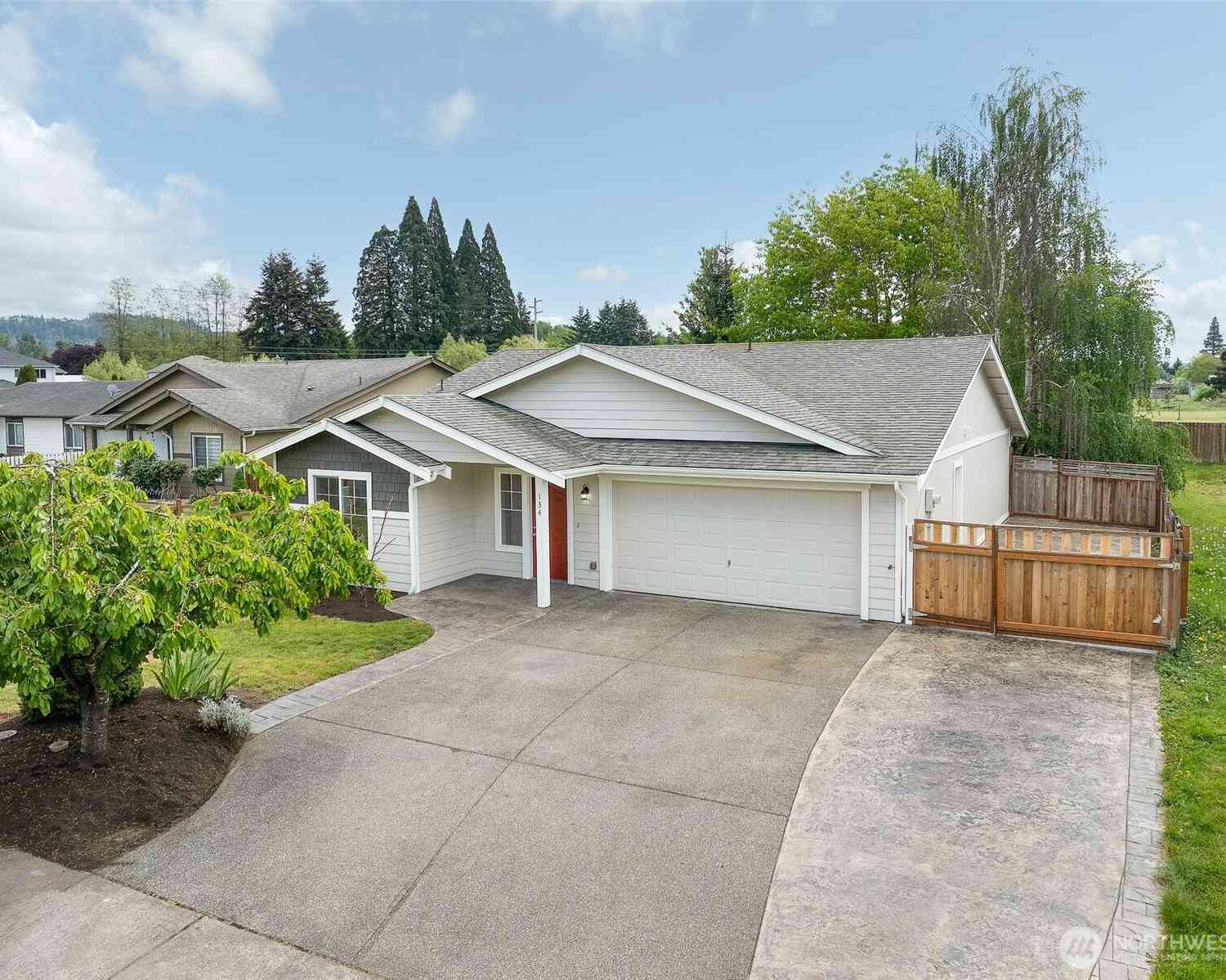 Homes For Sale - 134 5th Avenue<br/> Pacific, WA 98047