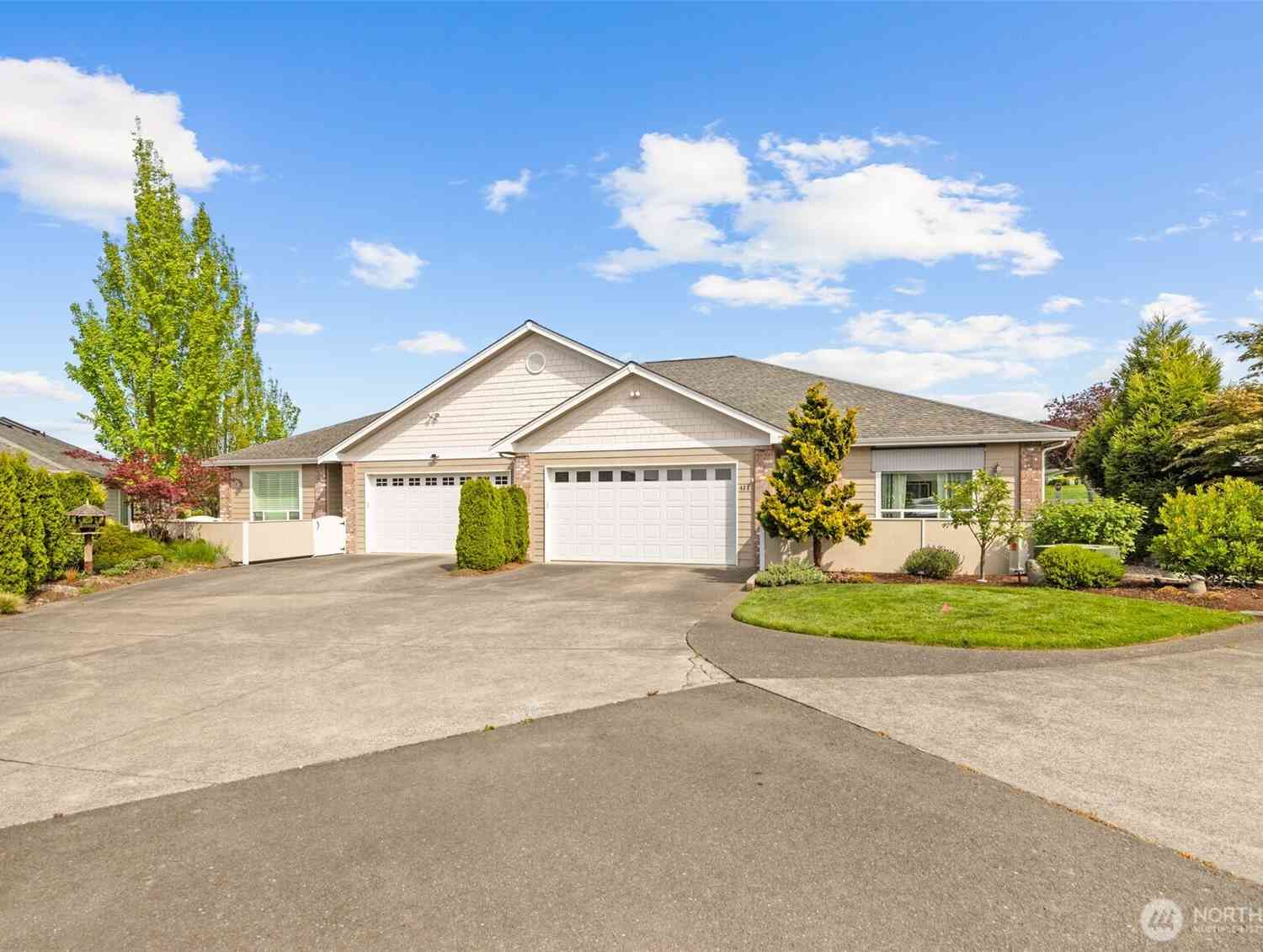 Condo For Sale - 433 Big Leaf Court<br/> Clallam County, Sequim, WA 98382