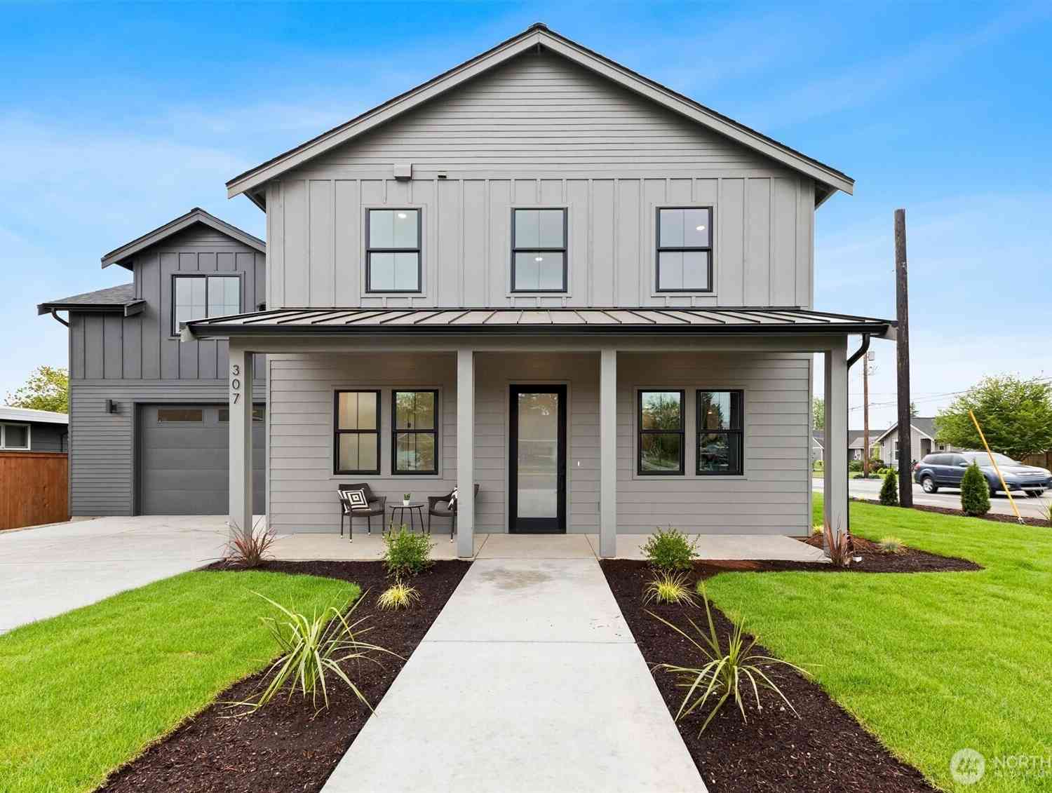 Condo For Sale - 307 S 17th Street<br/> Whatcom County, Lynden, WA 98264
