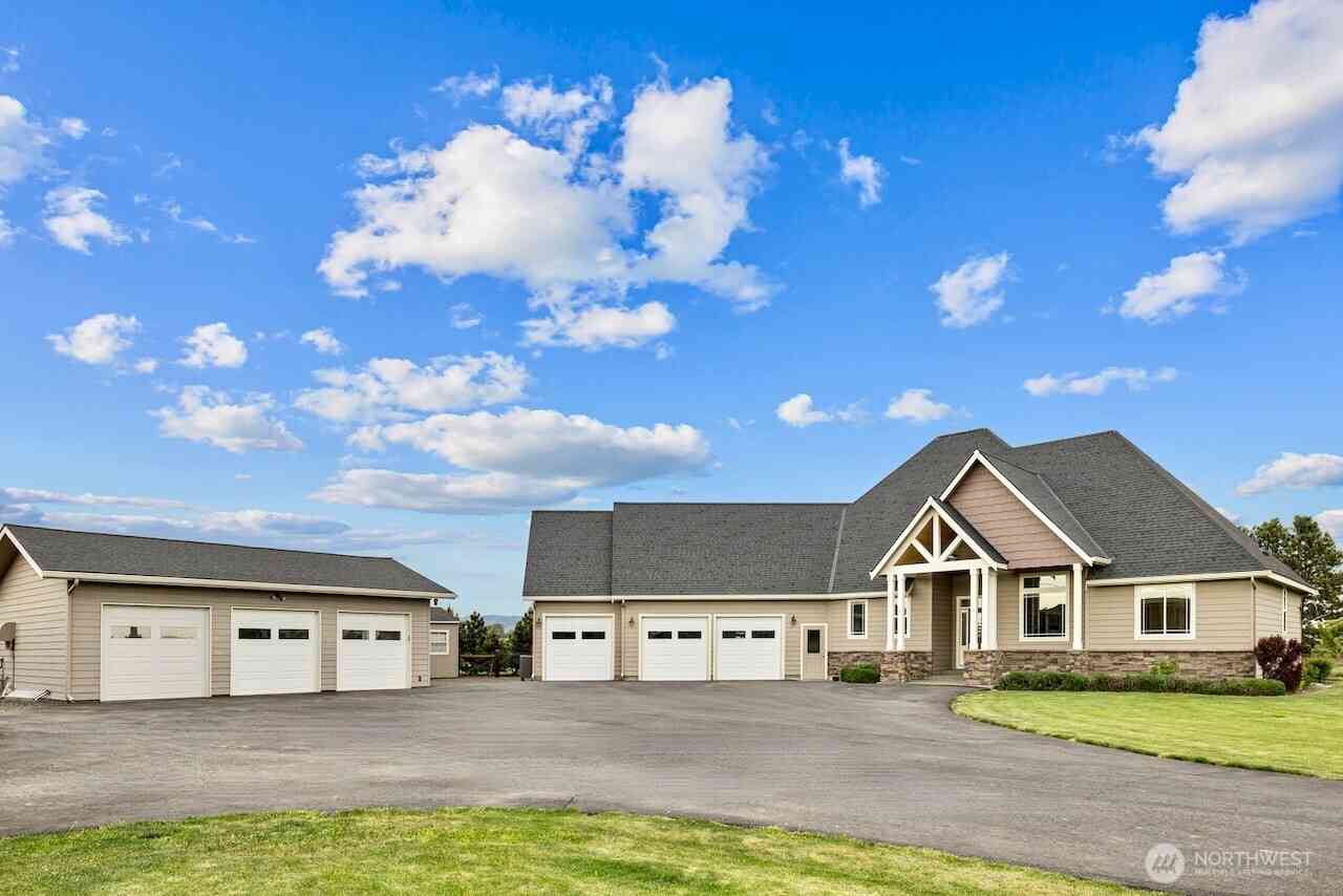 Homes For Sale - 670 Berry<br/> Kittitas County, Ellensburg, WA 98926