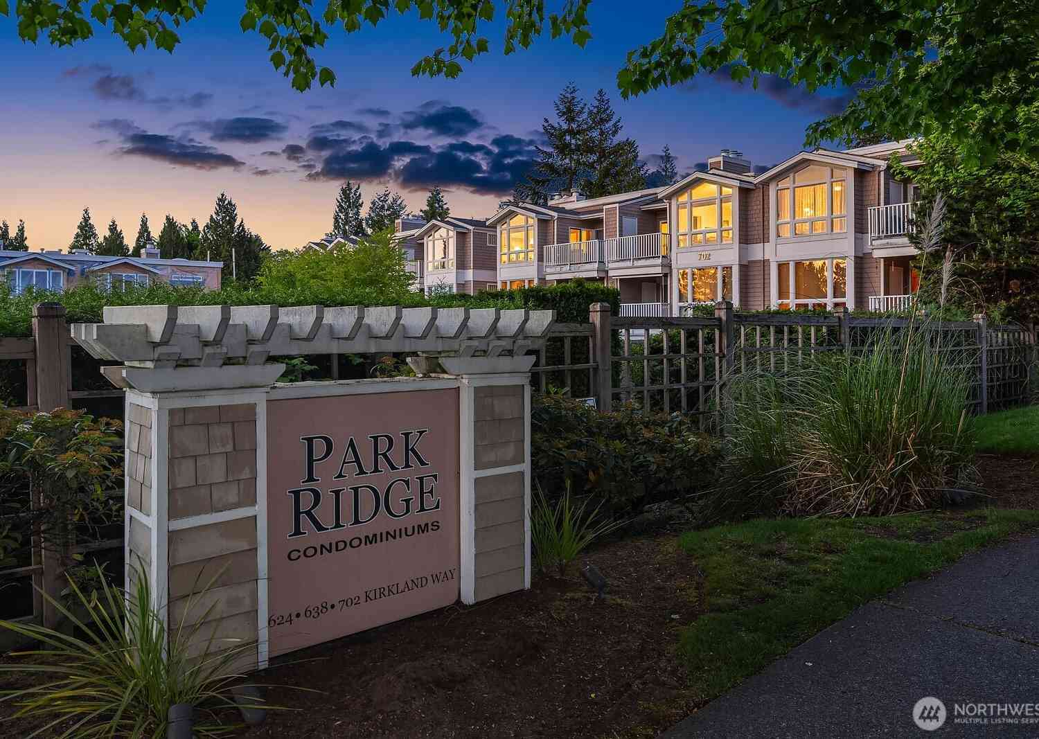 Condo For Sale - 702 Kirkland Way #4<br/> Kirkland, WA 98033