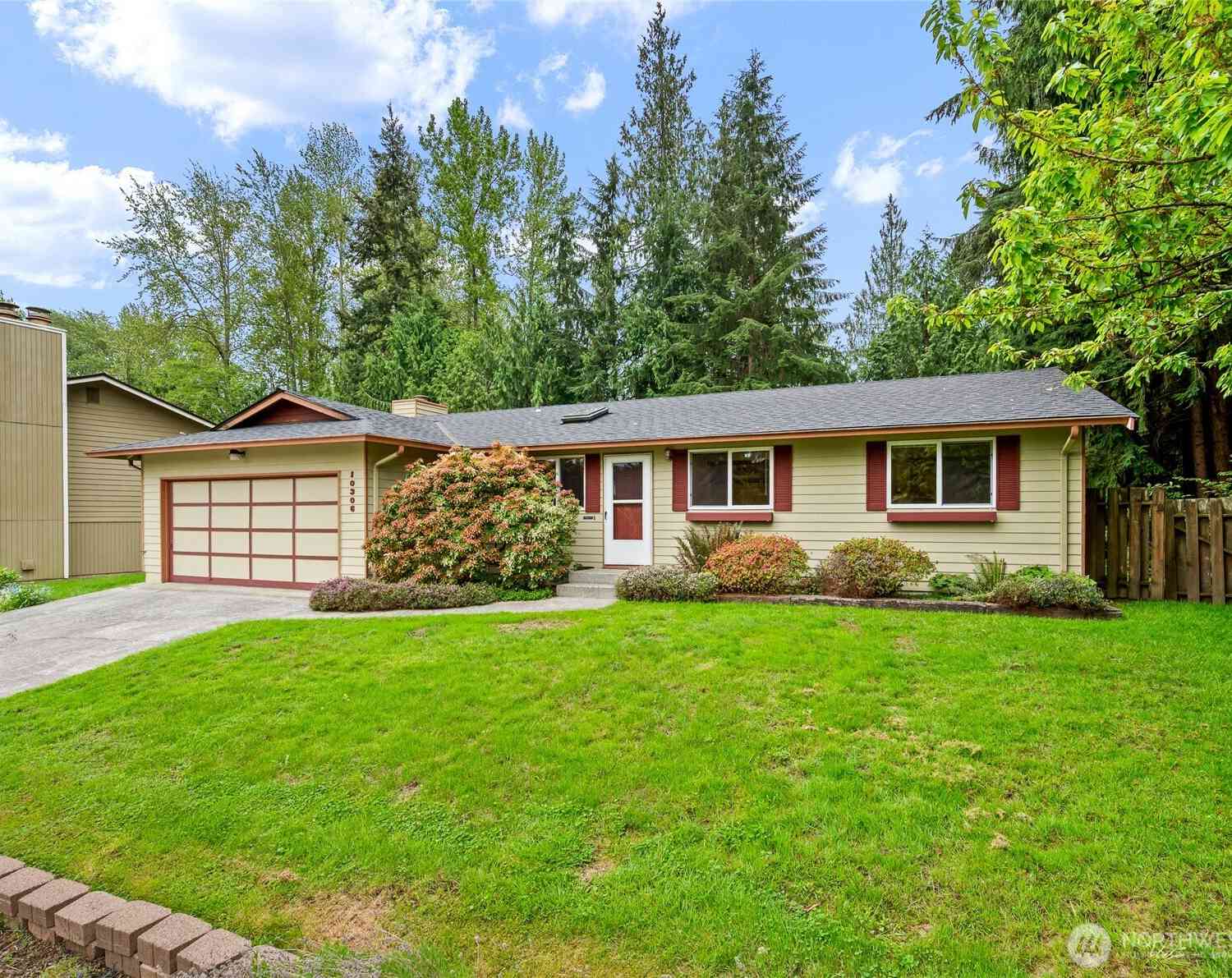 Homes For Sale - 10306 12th Place<br/> Lake Stevens, WA 98258