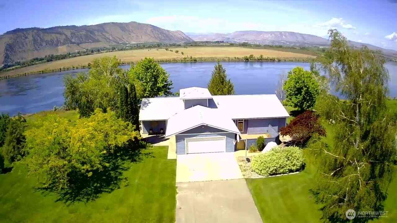 Homes For Sale - 32 Midland Road<br/> Brewster, WA 98813