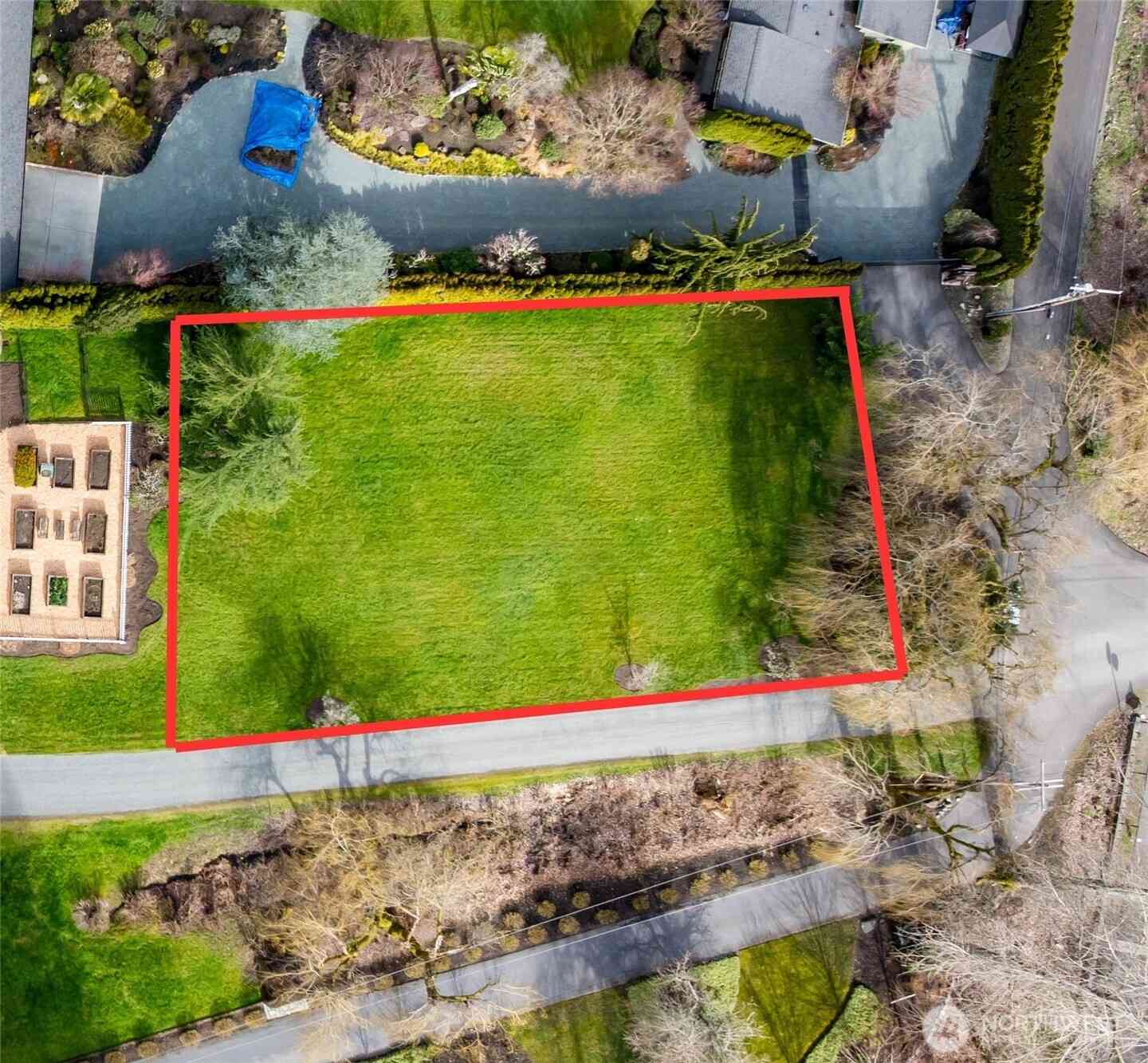 Vacant Land For Sale - 6 XX E Lake Sammamish Parkway<br/> Sammamish, WA 98074