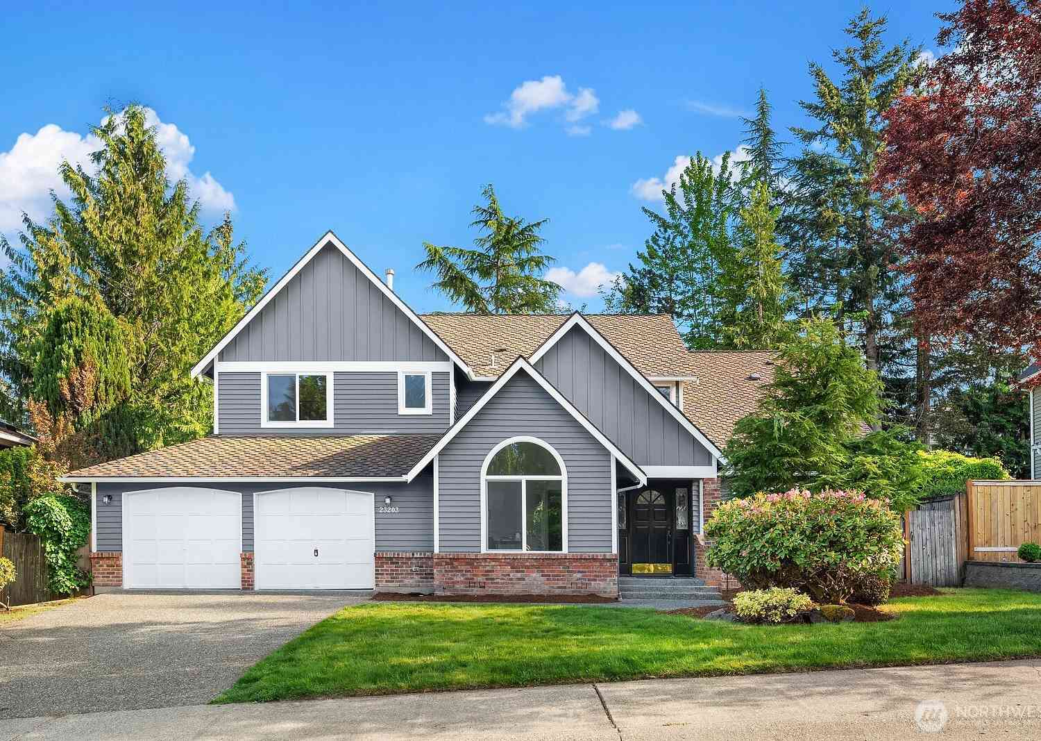 Homes For Sale - 23203 NE 18th Place<br/> Sammamish, WA 98074