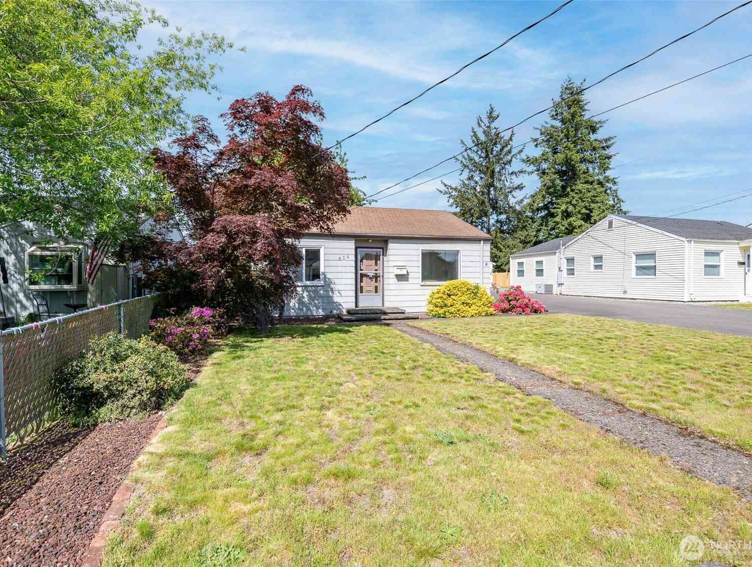 Homes For Sale - 828 S Hawthorne Street<br/> Tacoma, WA 98465