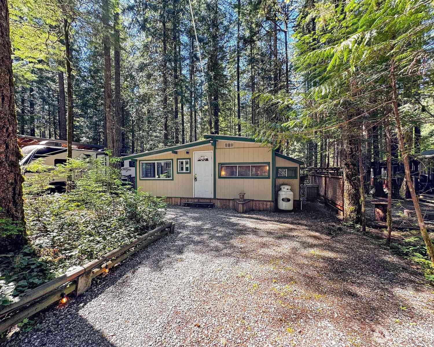 Mobile Home For Sale - 107 3 Sunset Circle<br/> Deming, WA 98244