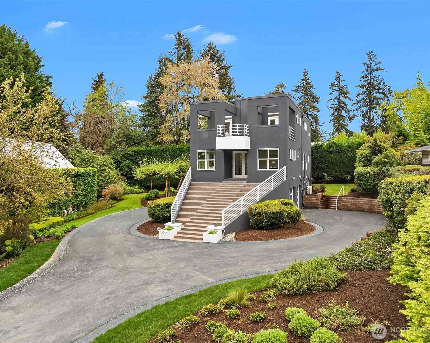 Homes For Sale - 1023 14th Place<br/> Kirkland, WA 98033