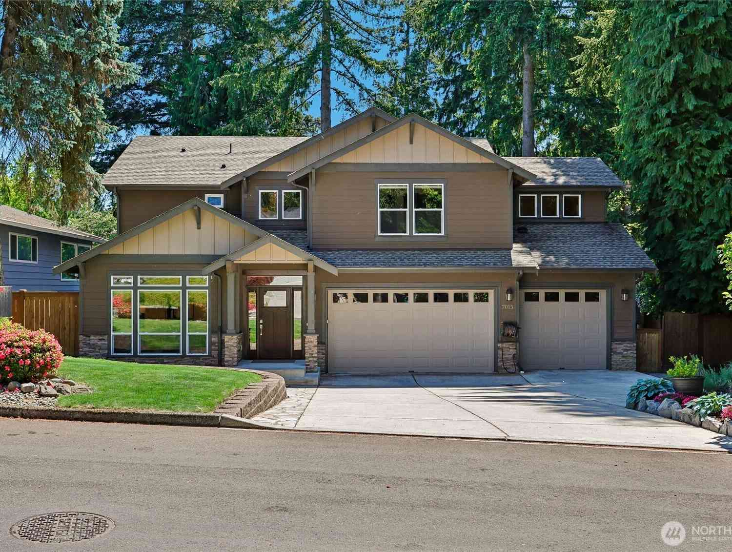 Homes For Sale - 7015 NE 138th Street<br/> Kirkland, WA 98034