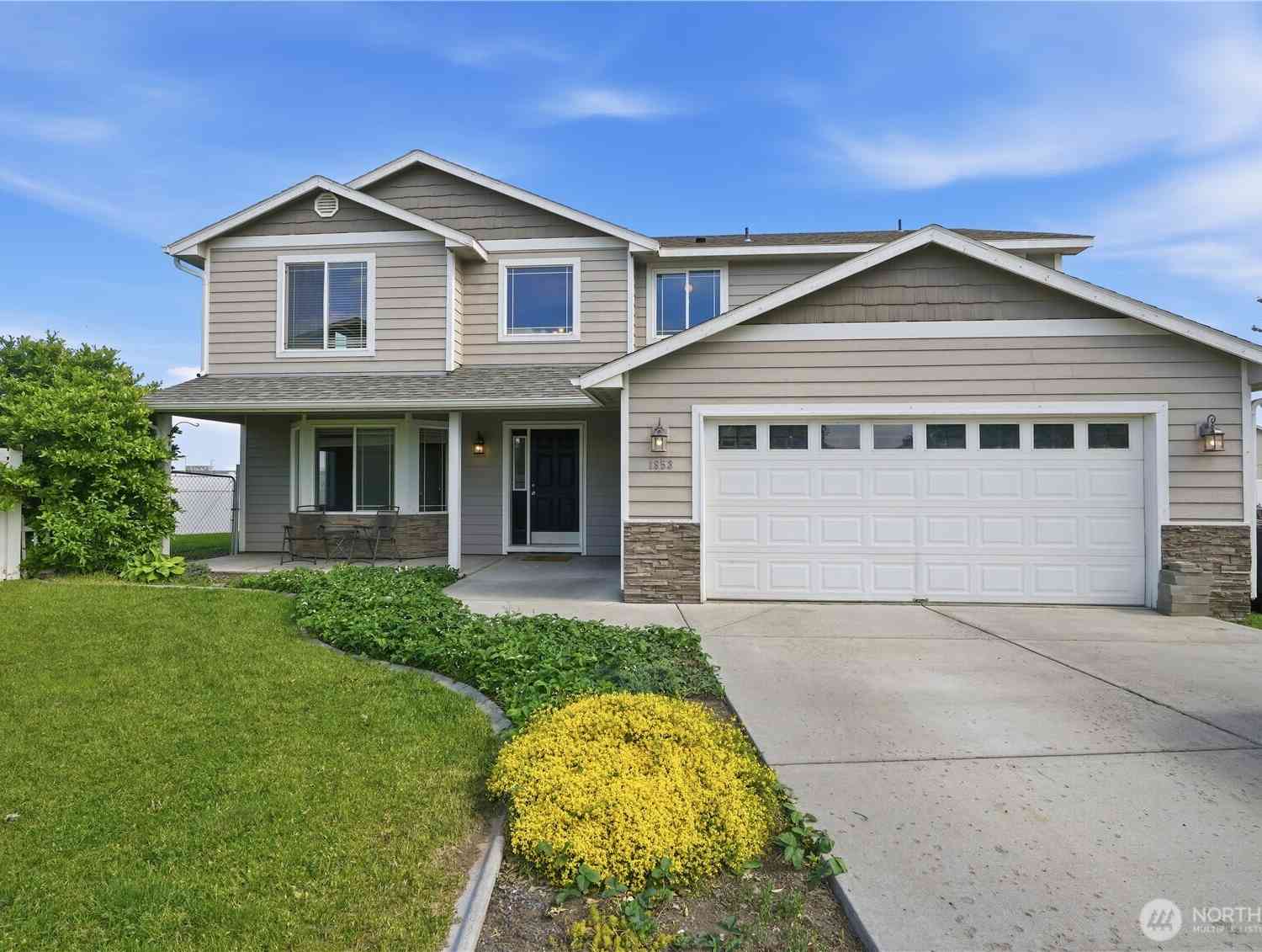 Homes For Sale - 1853 S Monroe Street<br/> Grant County, Moses Lake, WA 98837