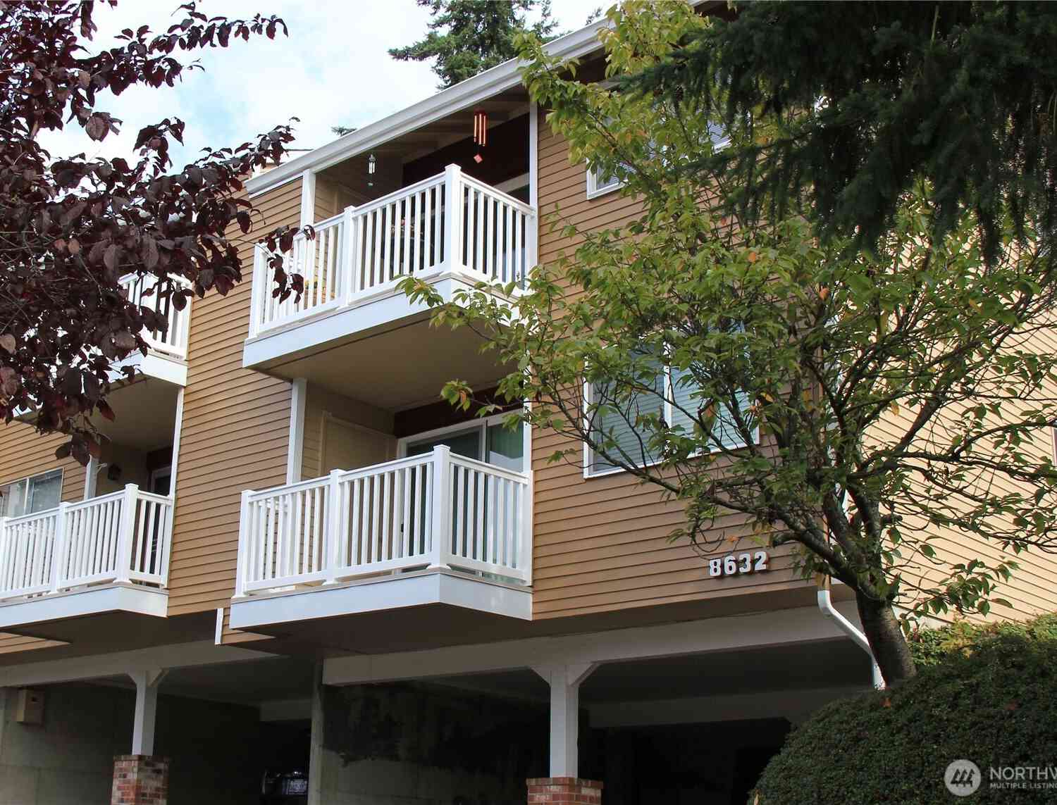 Condo For Sale - 8632 164th Avenue #A 103<br/> Redmond, WA 98052