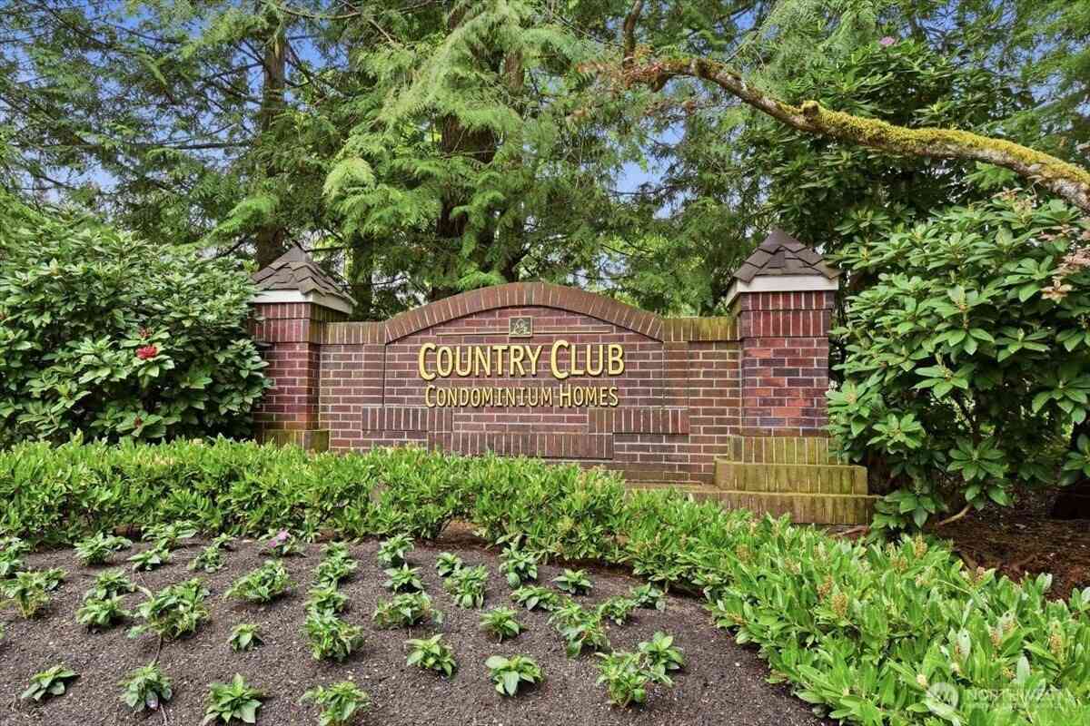 Condo For Sale - 15433 Country Club Drive #E305<br/> Mill Creek, WA 98012