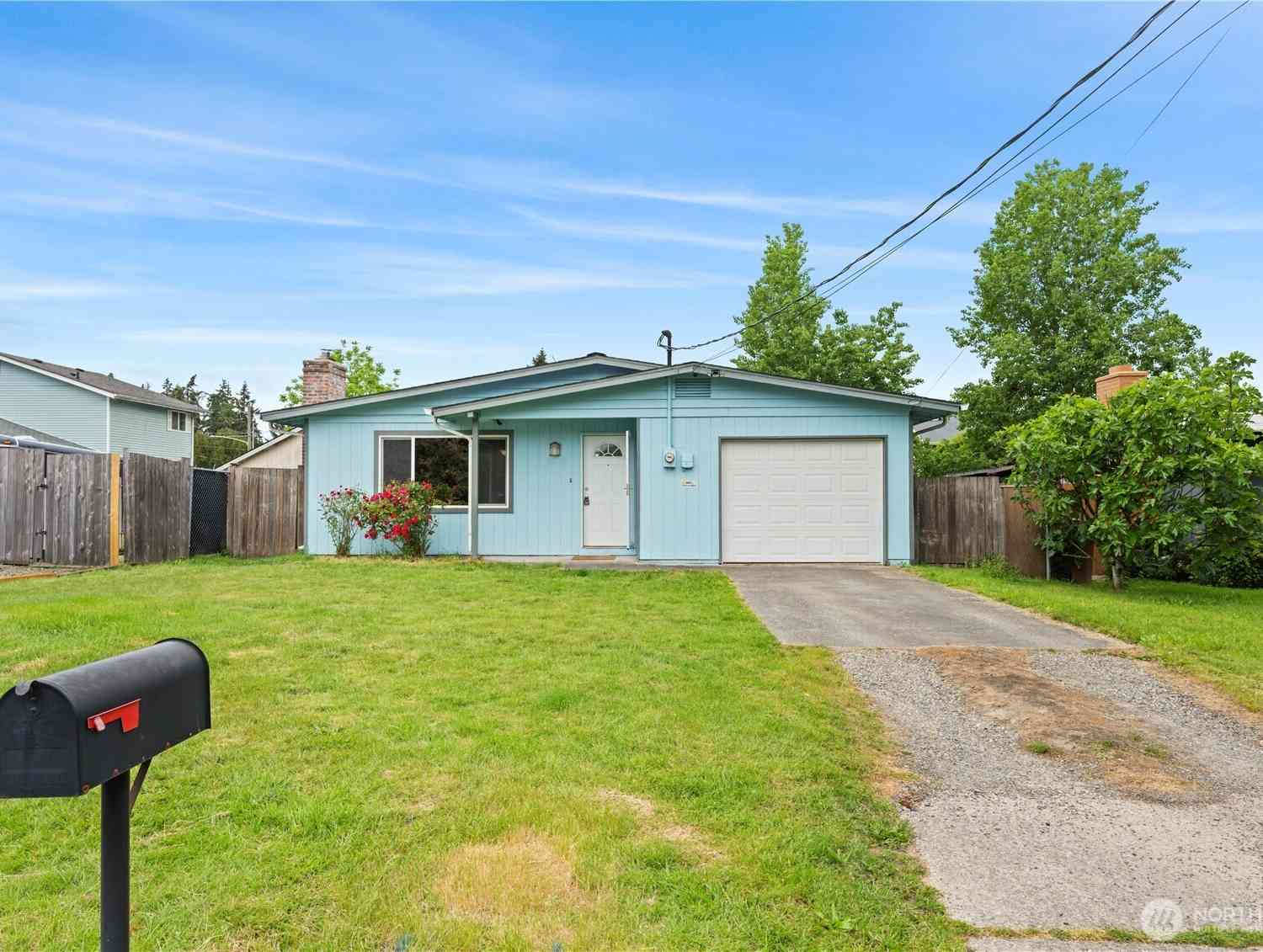 Homes For Sale - 1409 E 54th Street<br/> Tacoma, WA 98404