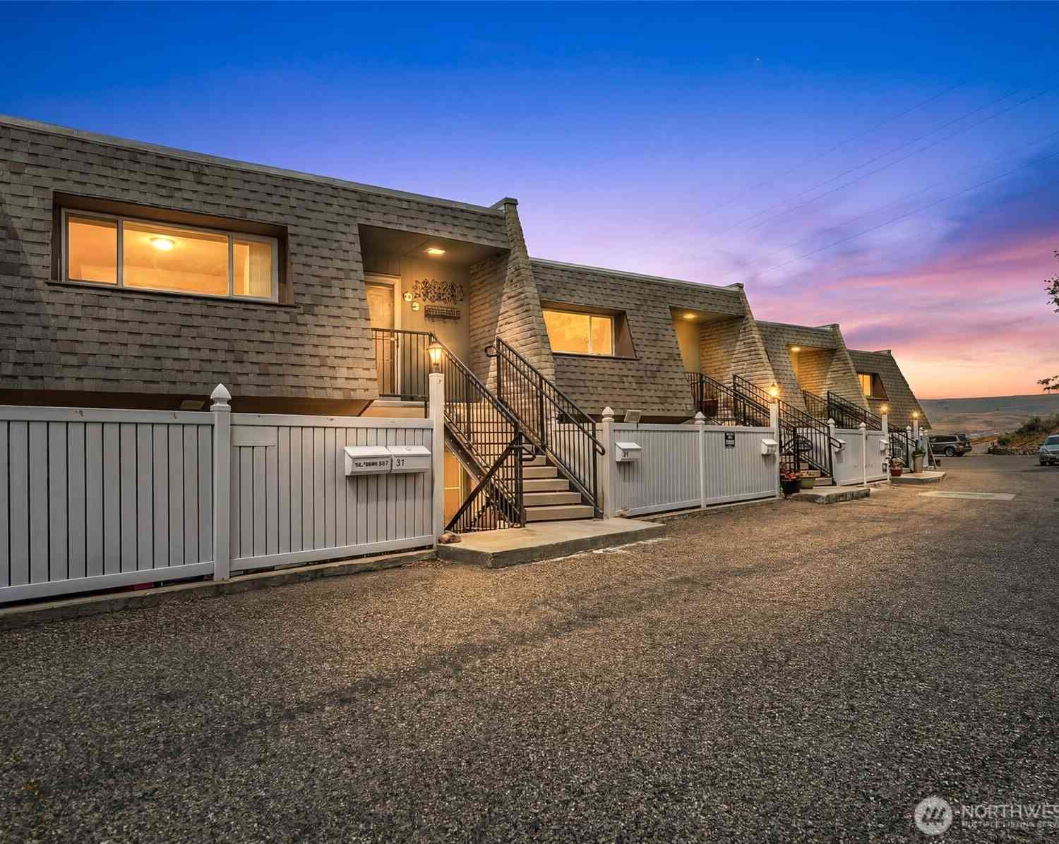 Condo For Sale - 1818 Skyline Drive #32<br/> Wenatchee, WA 98801