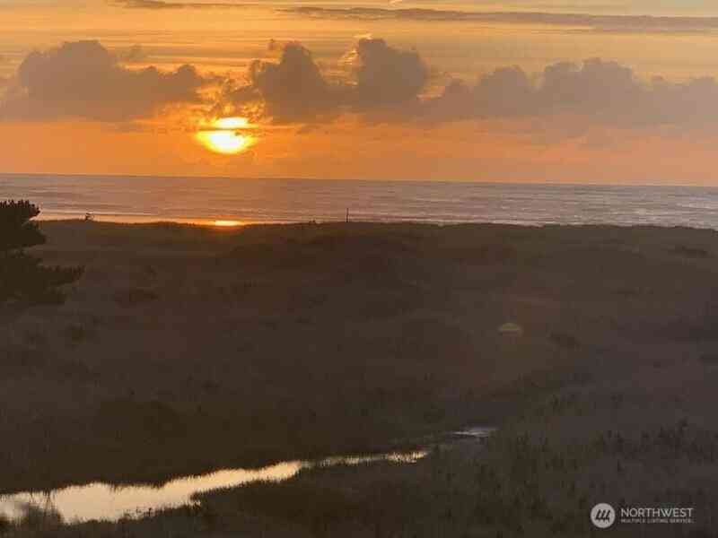 Condo For Sale - 304 14th Street #217<br/> Long Beach, WA 98631
