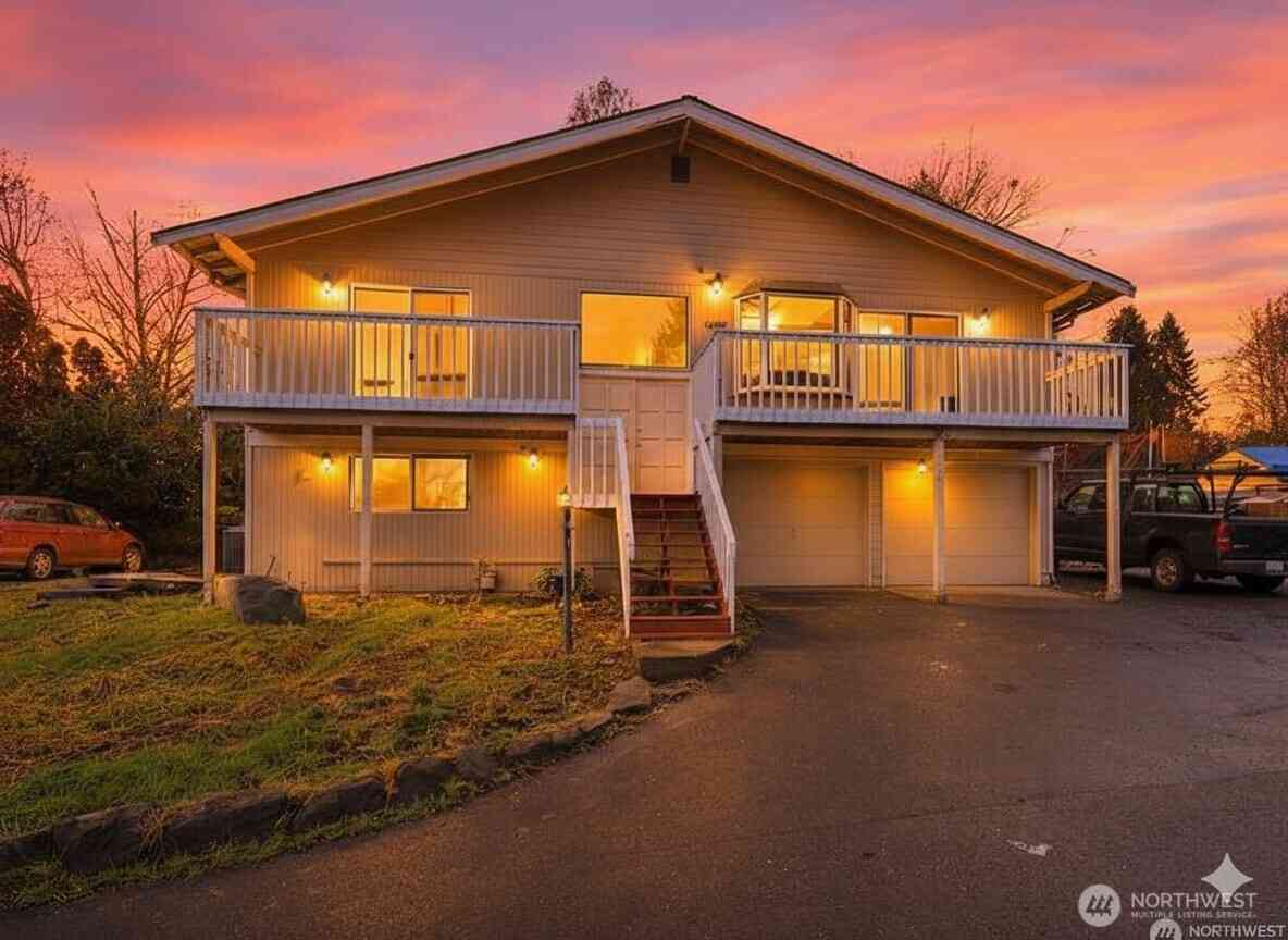 Homes For Sale - 4848 S 170th Street<br/> SeaTac, WA 98188