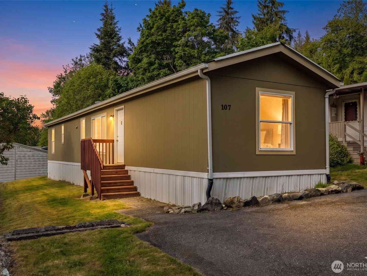 Mobile Home For Sale - 4000 Flynn Street #107<br/> Whatcom County, Bellingham, WA 98229