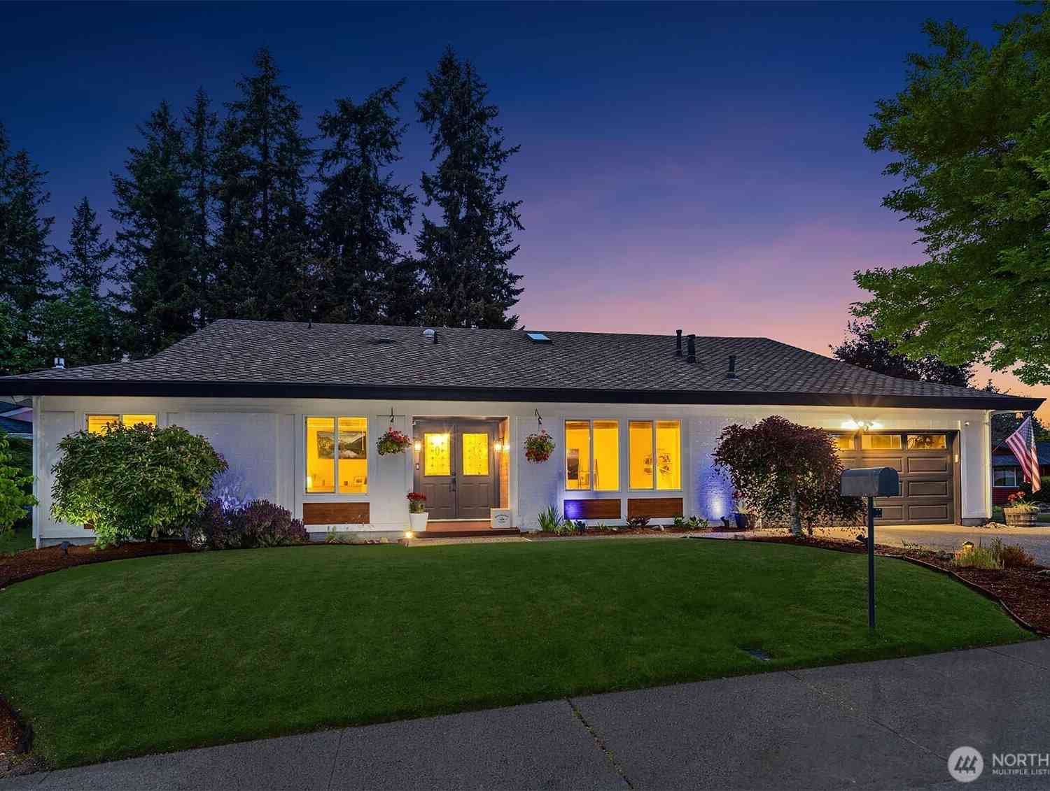 Homes For Sale - 15632 SE 168th Street<br/> Renton, WA 98058