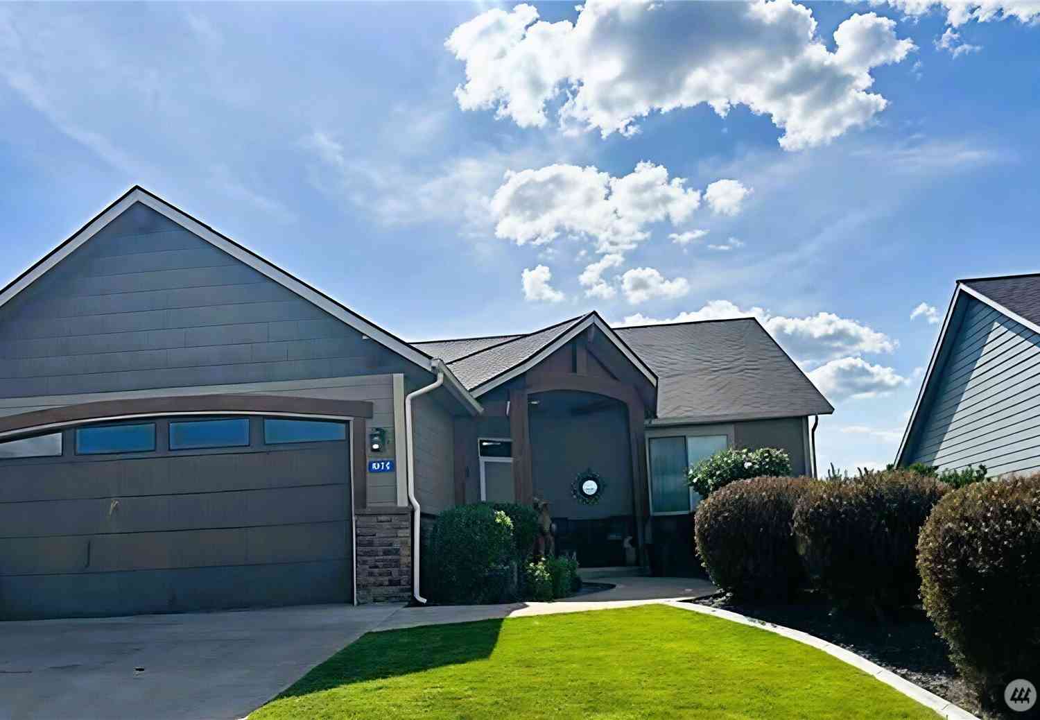 Homes For Sale - 8170 Desert Sage Court<br/> Grant County, Othello, WA 99344