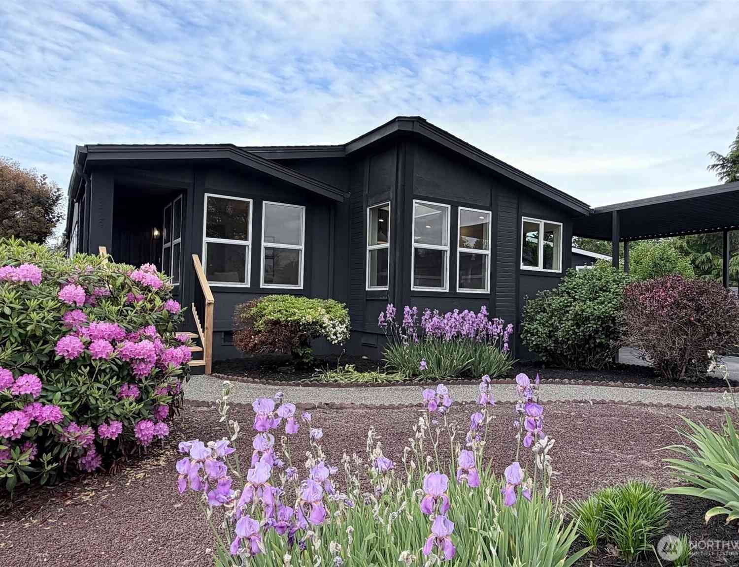 Mobile Home For Sale - 298 Holly Drive #57<br/> Enumclaw, WA 98022