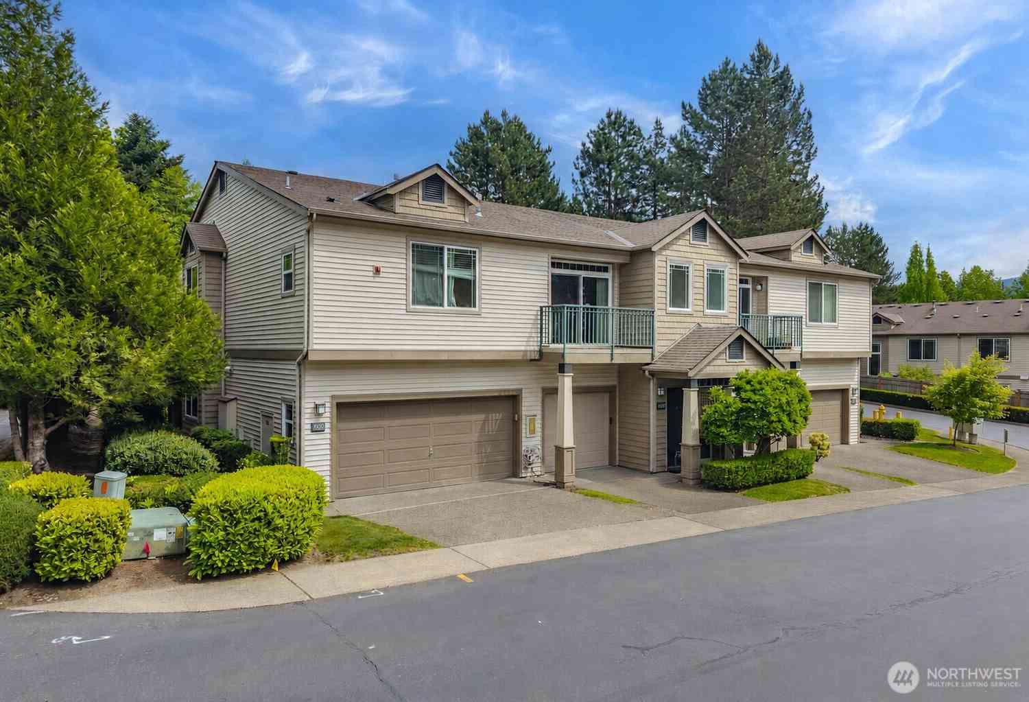Homes For Sale - 4450 248th Lane<br/> Sammamish, WA 98029