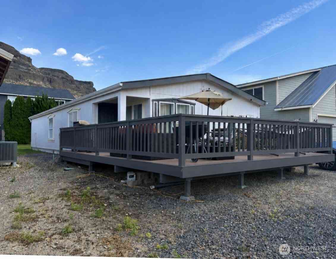 Mobile Home For Sale - 707 Hunter Avenue<br/> Grant County, Quincy, WA 98848