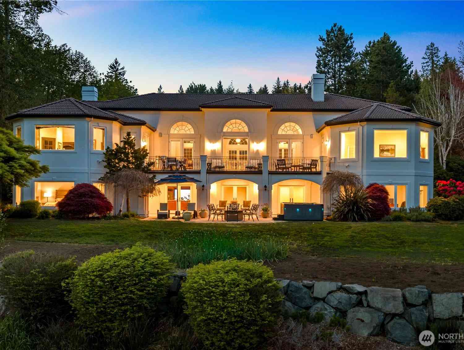 Homes For Sale - 4145 Peregrine Point Way<br/> Sammamish, WA 98075